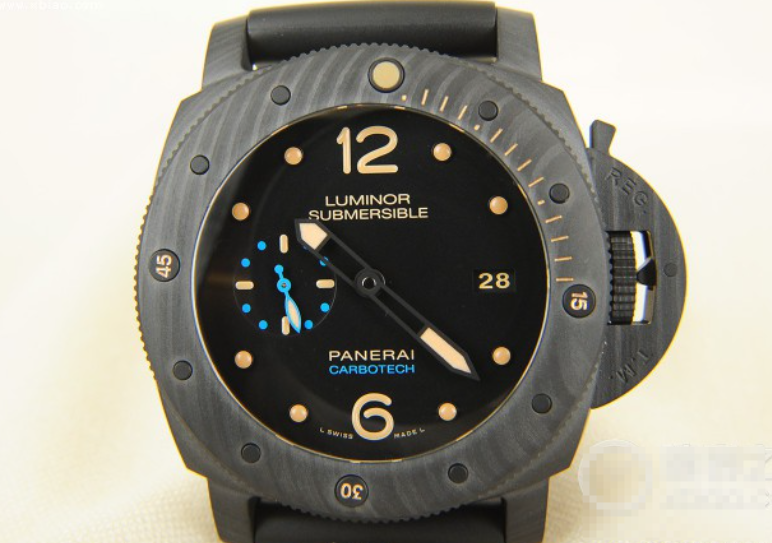 沛納海 LUMINOR SUBMERSIBLE 1950 CARBOTECH™潛水腕錶